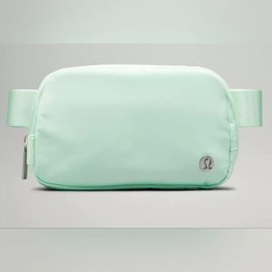 Lululemon Everywhere Belt Bag mint green